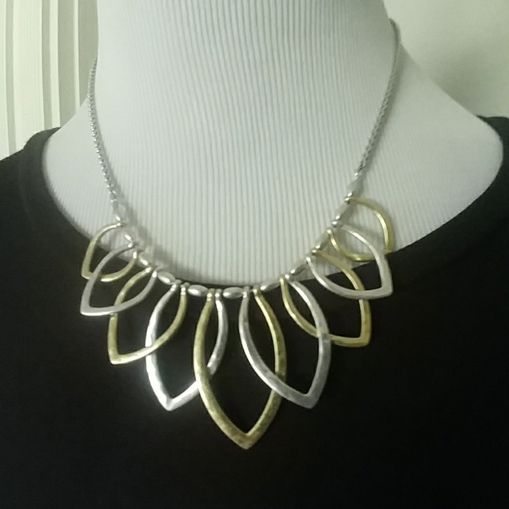 Lucky Brand Necklace - Picture 1 of 2